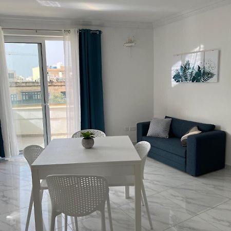 Condo With Patio Overlooking Piazza Gzira 外观 照片