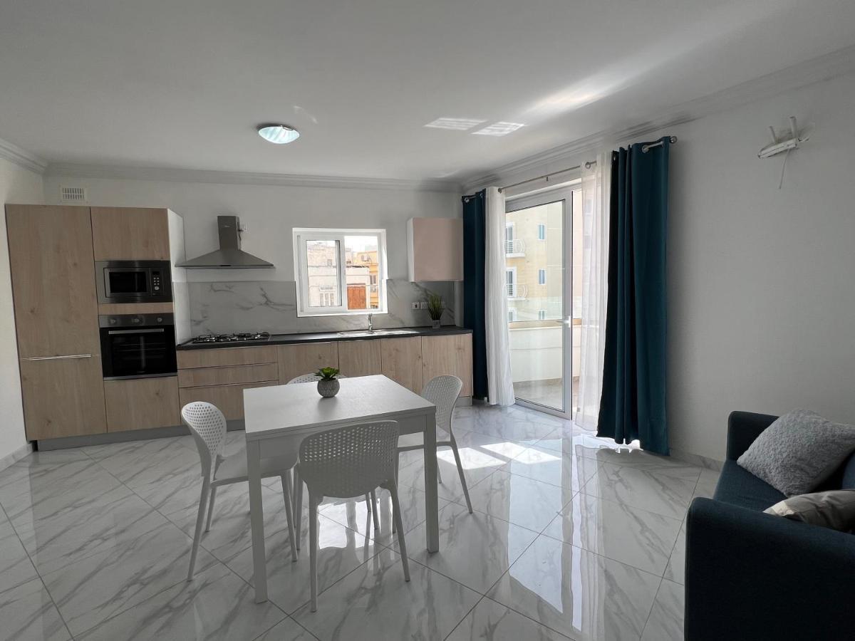 Condo With Patio Overlooking Piazza Gzira 外观 照片