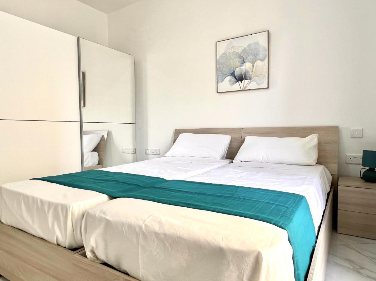 Condo With Patio Overlooking Piazza Gzira 外观 照片